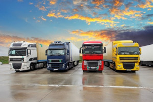 Грузовики и спецтехника